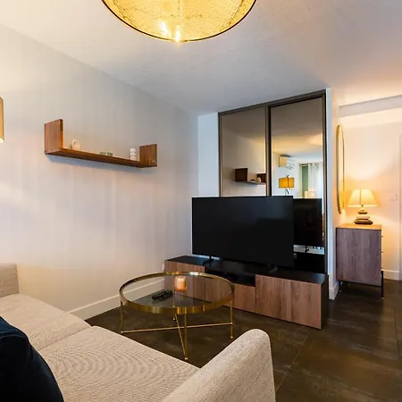 Apartamento T3 Avec Parking Clim Bus Au Pied, Métro 5min
